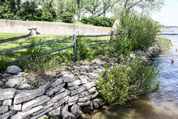 Holland, MI 49424,514 Howard Avenue