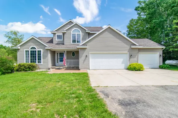 1720 Pointed Stone Trail, Lowell, MI 49331