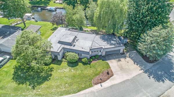 2027 ISLAND DR Drive, Wayland, MI 49348