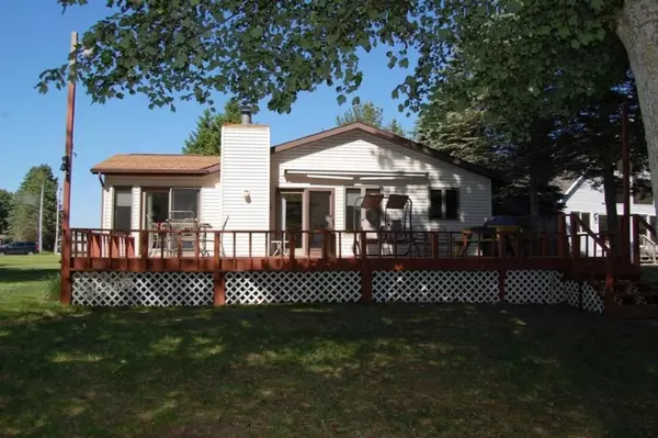 7357 Holiday Drive, Canadian Lakes, MI 49346