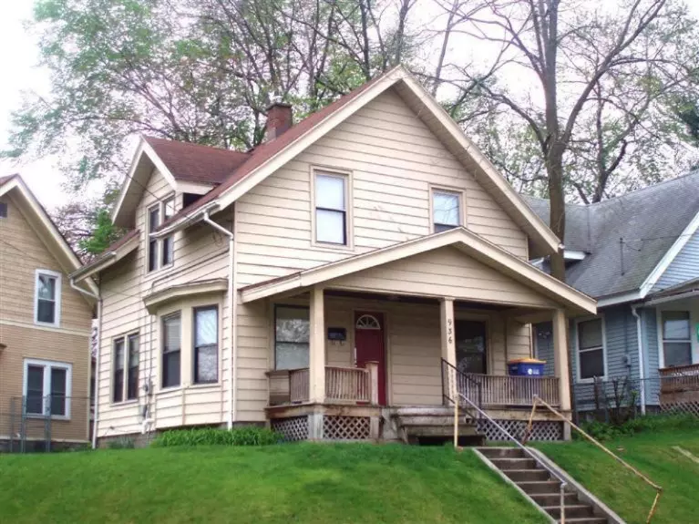 936 Oakhill SE Street, Grand Rapids, MI 49507