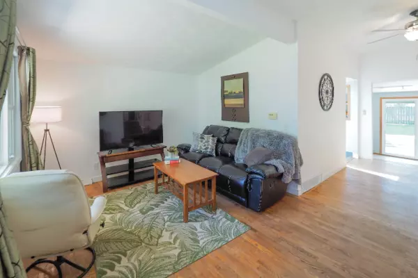 Portage, MI 49024,423 Pecan