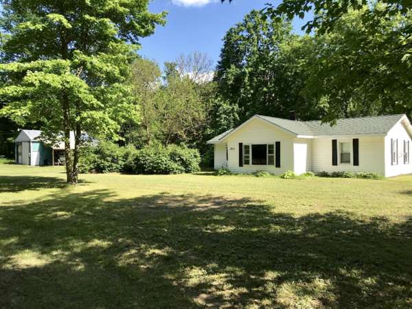 5815 Ryerson Road, Twin Lake, MI 49457