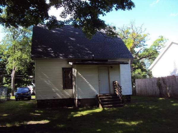 414 E Division Street, Dowagiac, MI 49047