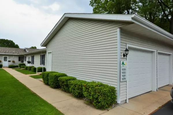 Norton Shores, MI 49441,1085 Walnut Grove Drive #32