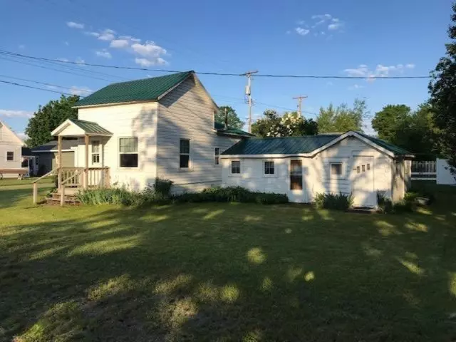 211 Ninth Street Street, Frankfort, MI 49635
