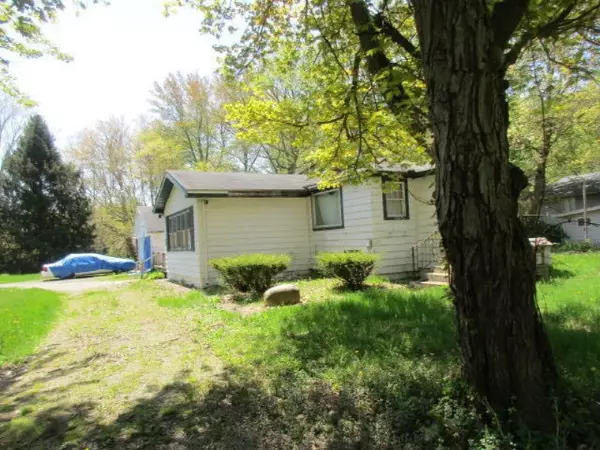 Coloma, MI 49038,6860 Pine Court