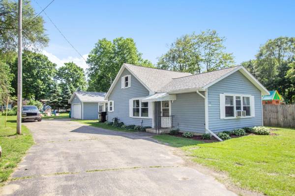 533 W Cherry Street, Wayland, MI 49348