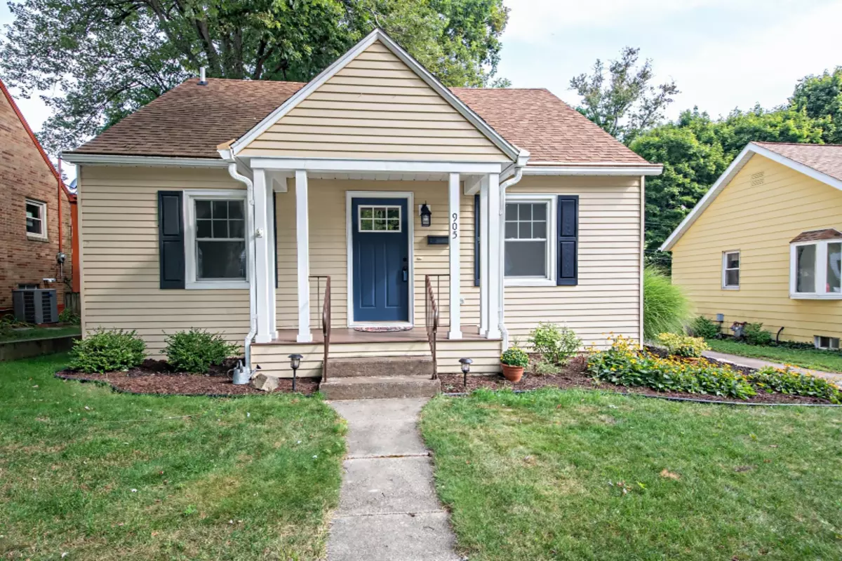 St. Joseph, MI 49085,905 Mohawk Lane