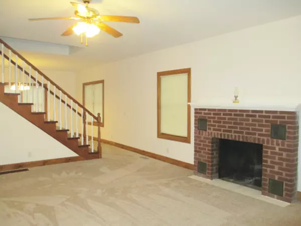 Lawton, MI 49065,404 E 3rd Street
