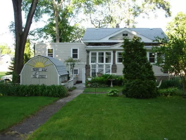 591 Blaine Avenue, Benton Harbor, MI 49022