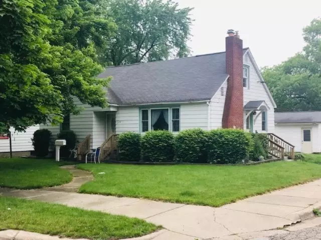 272 4th Avenue, Manistee, MI 49660