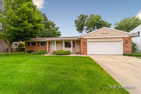 3492 Algonac SW Drive, Grandville, MI 49418