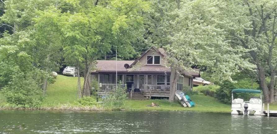 6172 Keeney Road, Stanton, MI 48888