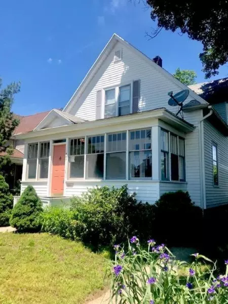 229 W 19th Street, Holland, MI 49423