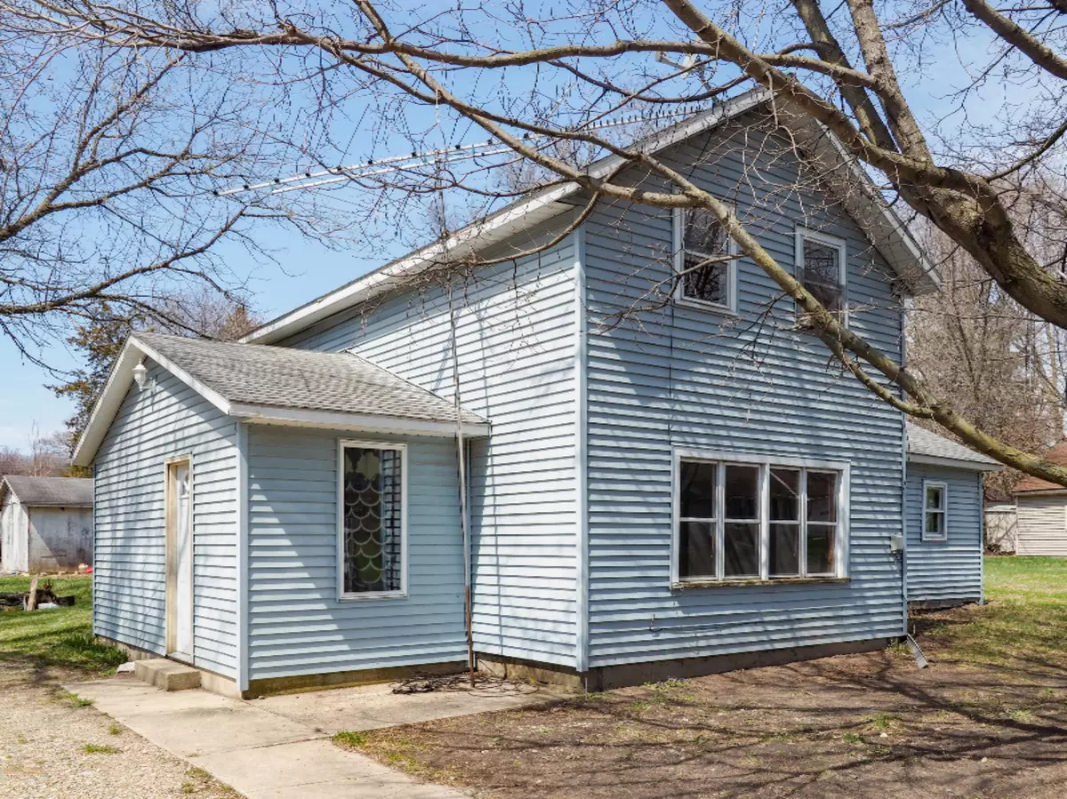 Gobles, MI 49055,15484 Oak Street