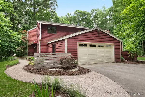 200 Taos NE Avenue, Ada, MI 49301