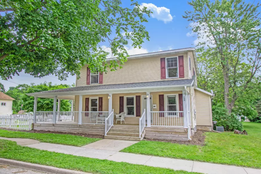 723 N Monroe Street, Lowell, MI 49331