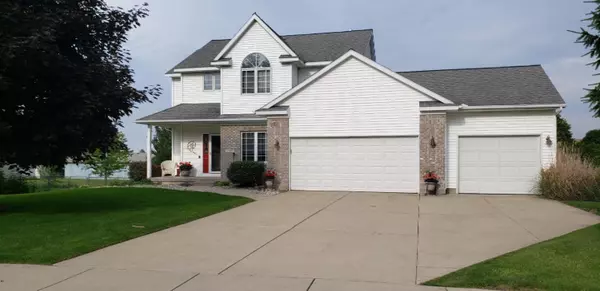 2342 Randall NW Avenue, Walker, MI 49534