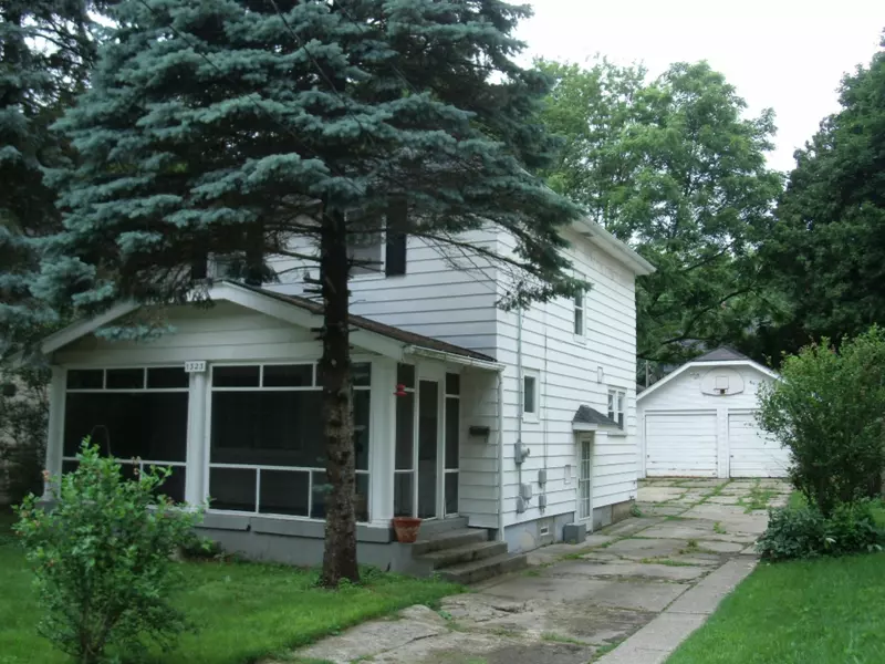 1323 Griggs SE Street, Grand Rapids, MI 49507