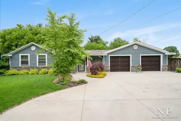 356 Summit NE Avenue, Rockford, MI 49341