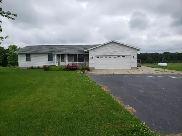 Holton, MI 49425,10910 S Dickinson Avenue
