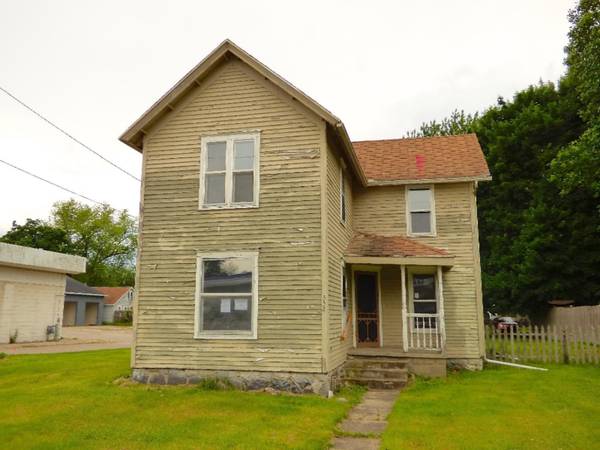 352 N Paw Paw Street, Coloma, MI 49038