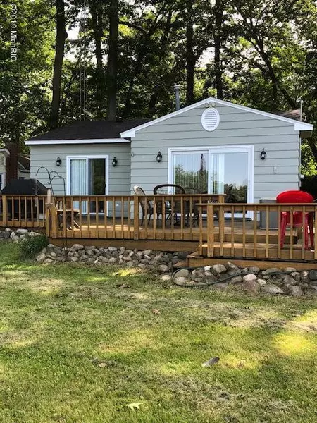 359 Cove Resort Drive, Bronson, MI 49028