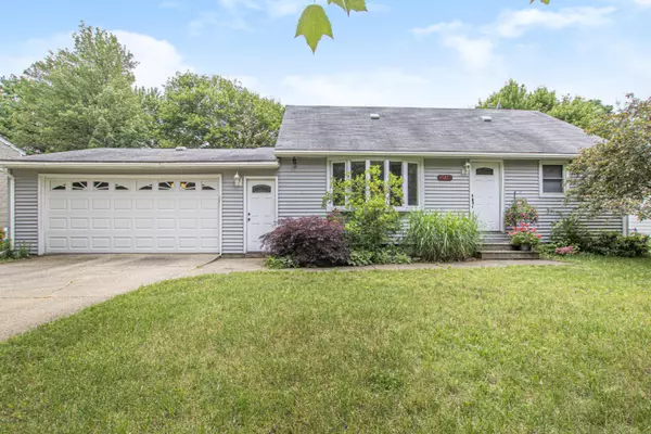 15275 Pine Street, Grand Haven, MI 49417