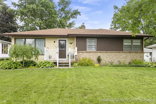 3723 Hazelwood SW Avenue, Wyoming, MI 49519