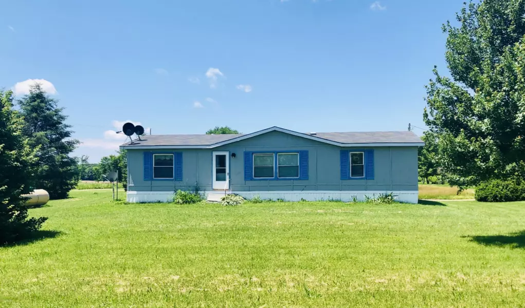 13274 & 13280 Elm Road, Lake Odessa, MI 48849