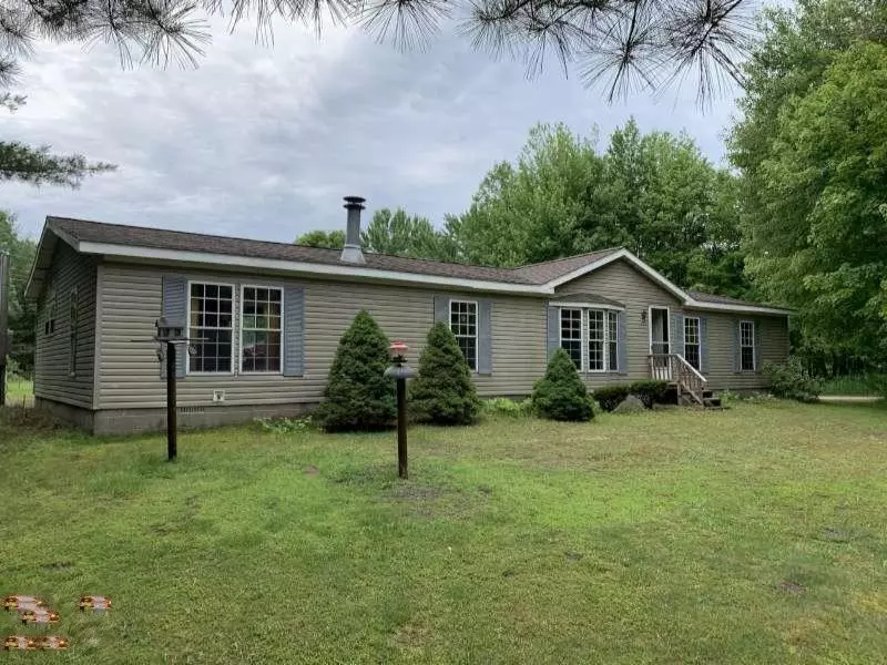 4267 E Porter Road, Fruitport, MI 49415