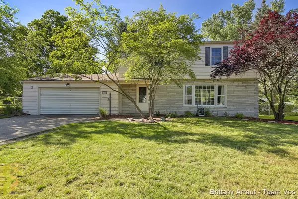 452 Springfield NW Street, Comstock Park, MI 49321