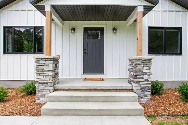 Grand Haven, MI 49417,15501 Comstock Street