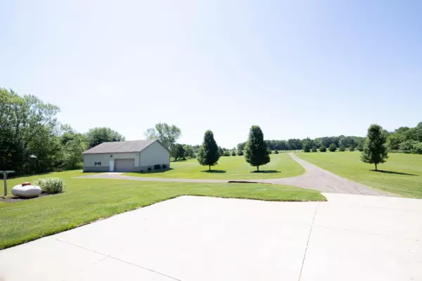 Paw Paw, MI 49079,45304 50th Avenue