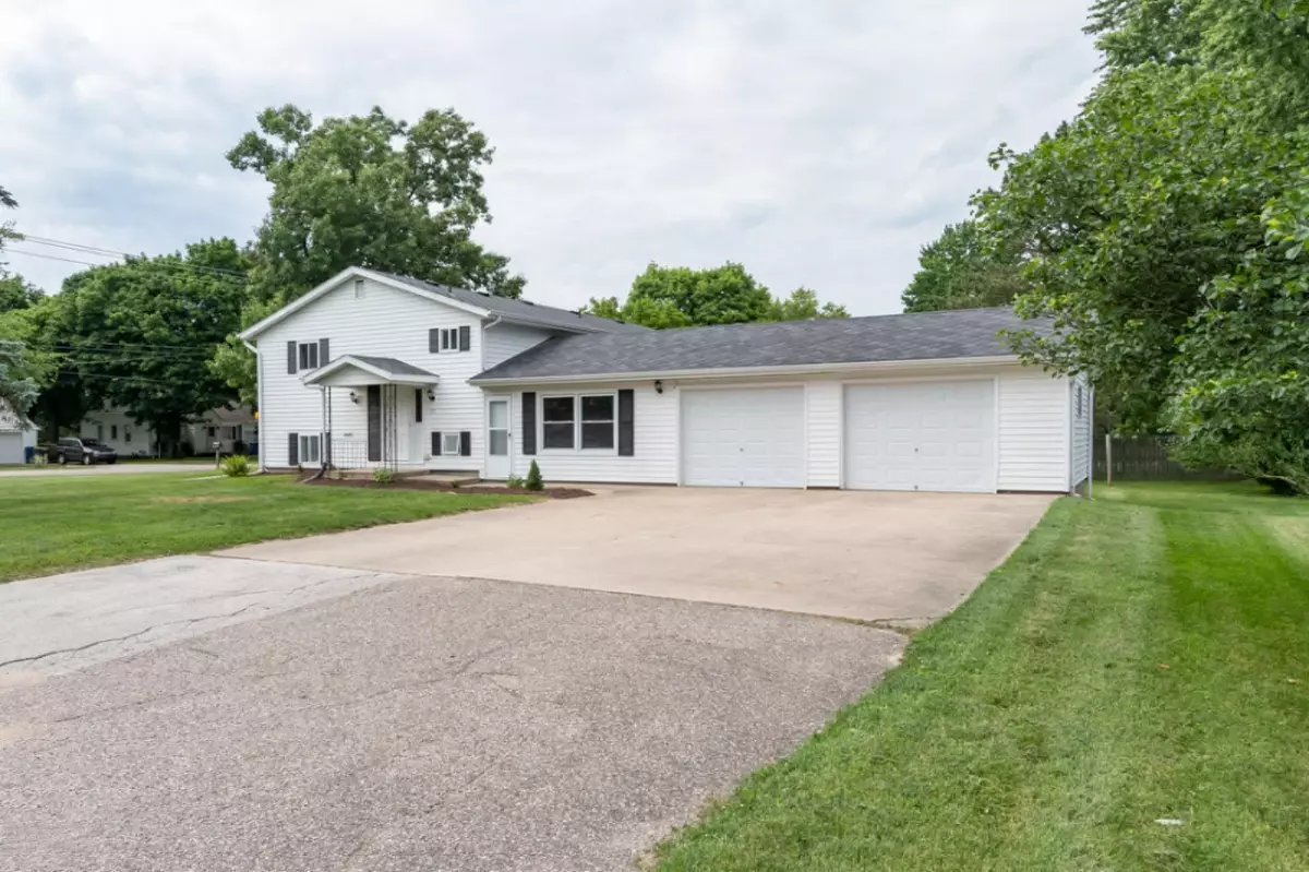 Portage, MI 49002,8423 S Westnedge Avenue