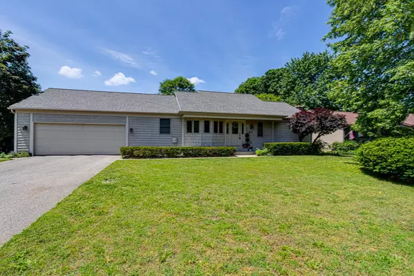 8271 Curwood Drive, Jenison, MI 49428