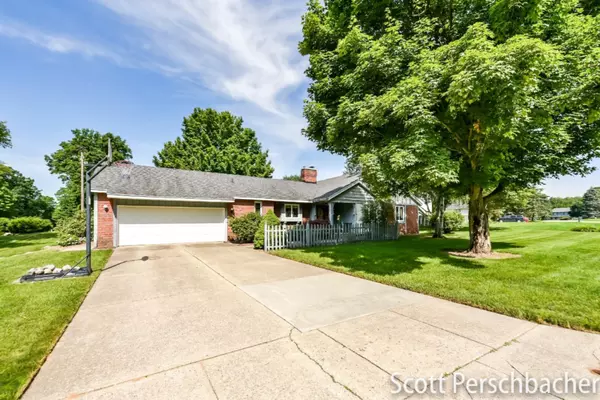 3585 Apple Hill SE Drive, Ada, MI 49301