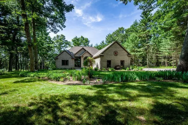 1185 Shore Walk Lane, Whitehall, MI 49461