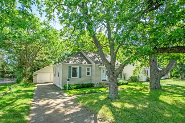 515 Falmouth SW Street, Wyoming, MI 49509