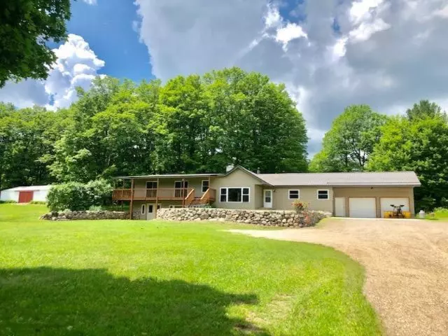 10743 S 230th Avenue, Reed City, MI 49677