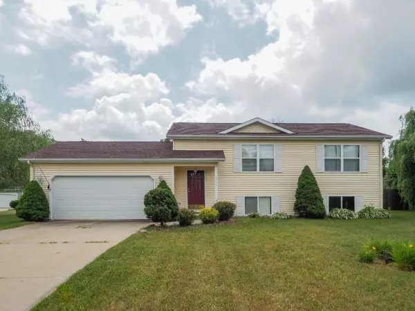 1324 Centennial Court, Plainwell, MI 49080