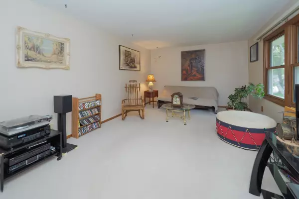 Portage, MI 49024,634 Southland Avenue