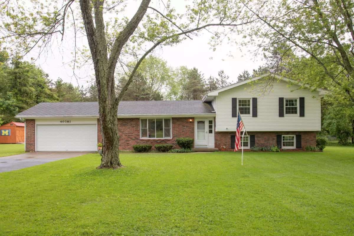 Paw Paw, MI 49079,40781 Riverdale Drive