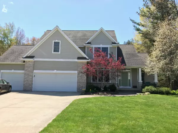 13818 Lake Sedge Drive, Grand Haven, MI 49417