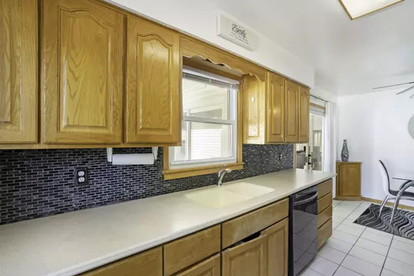 Wyoming, MI 49519,1627 Den Hertog SW Street