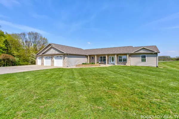 Kent City, MI 49330,16988 Kenowa Avenue