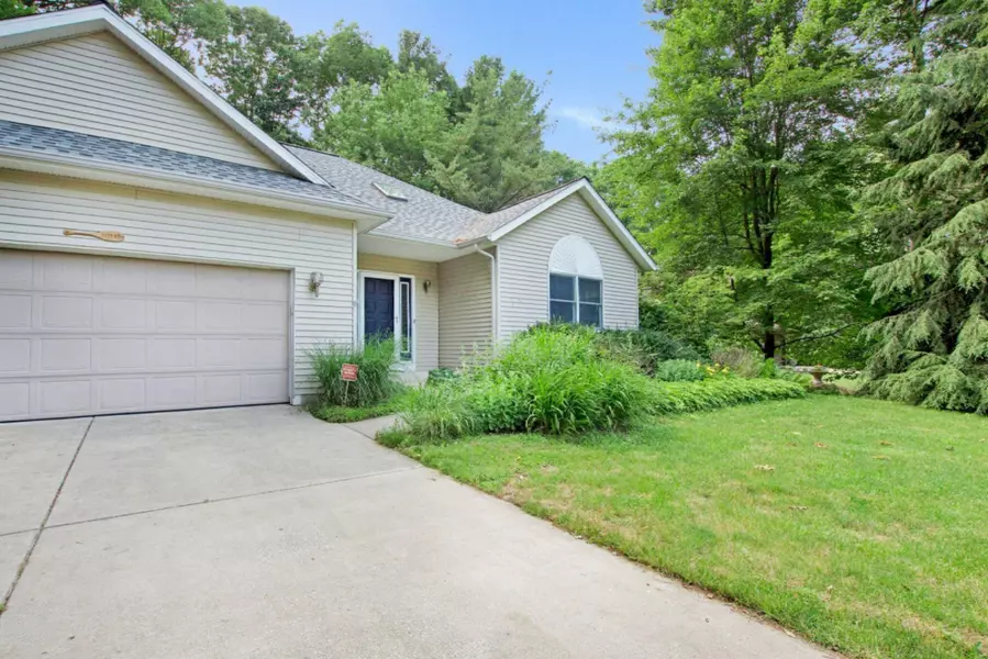 16945 Timber Dunes Drive, Grand Haven, MI 49417
