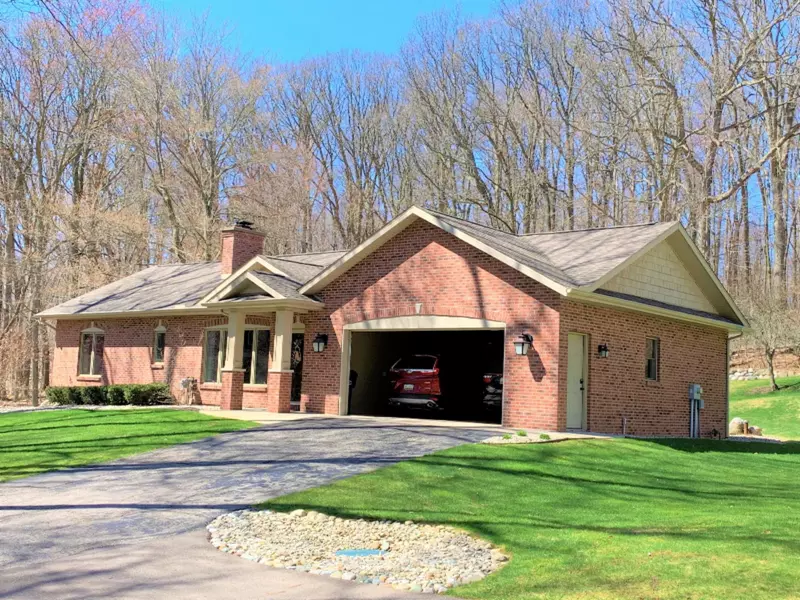 3498 W B Avenue, Plainwell, MI 49080