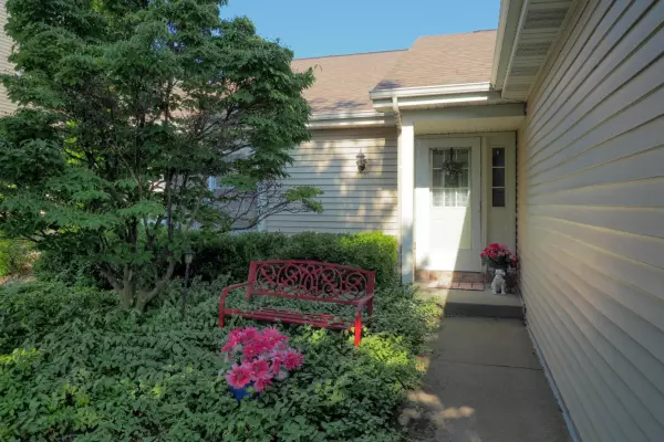 Portage, MI 49024,7532 Woodbridge Lane
